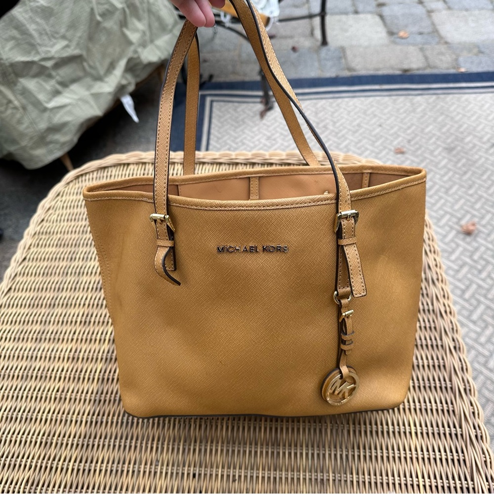Michael kors small tan tote